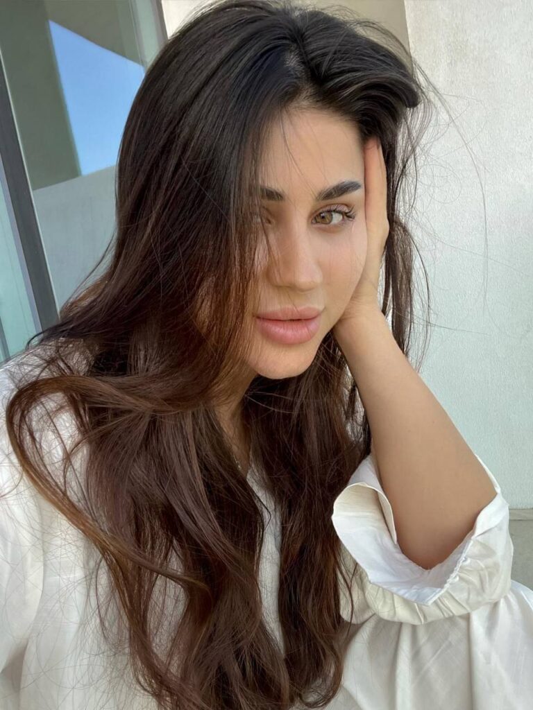 Девушка на час