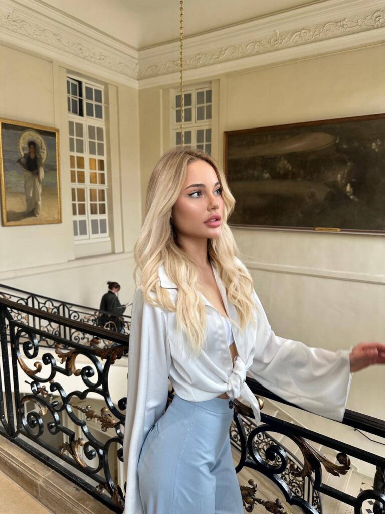 Московская эскортница