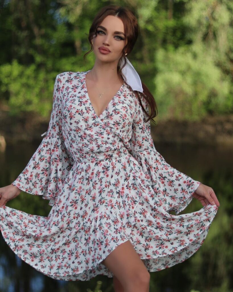 Эскортница