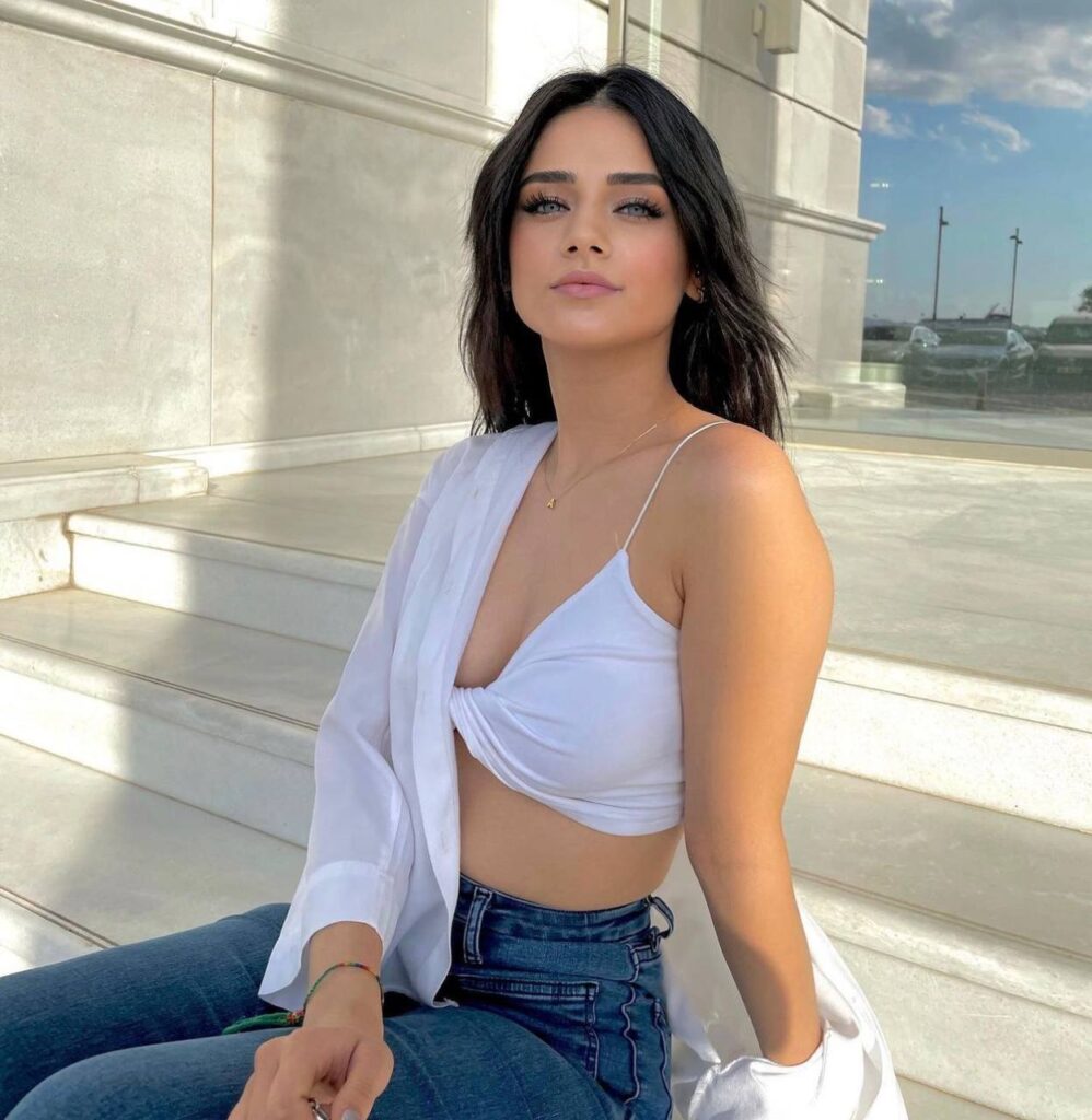 Девушка эскорт