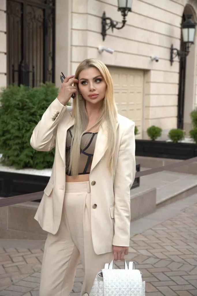 Девушка эскорт