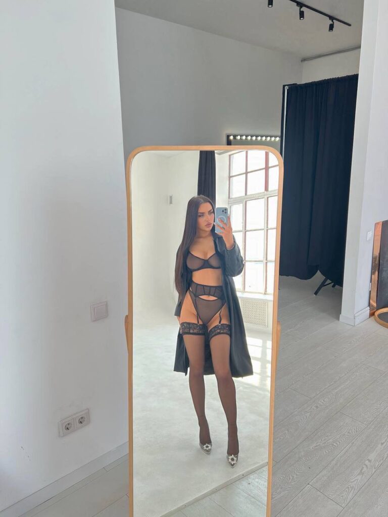 Девушка эскорт