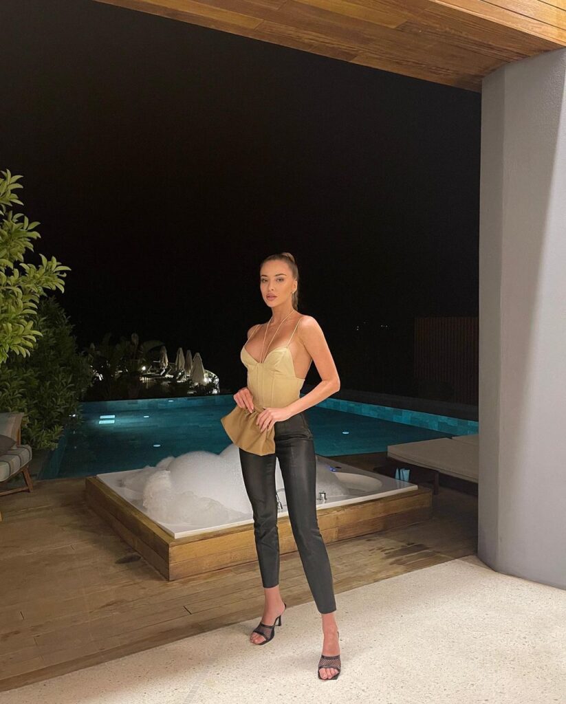 Эскорт модель в Москве