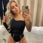 Эскорт-модель