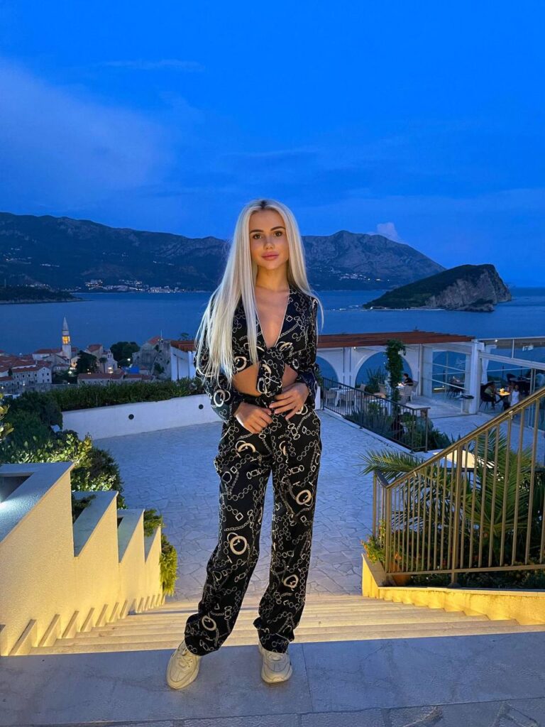 Эскорт модель в Москве